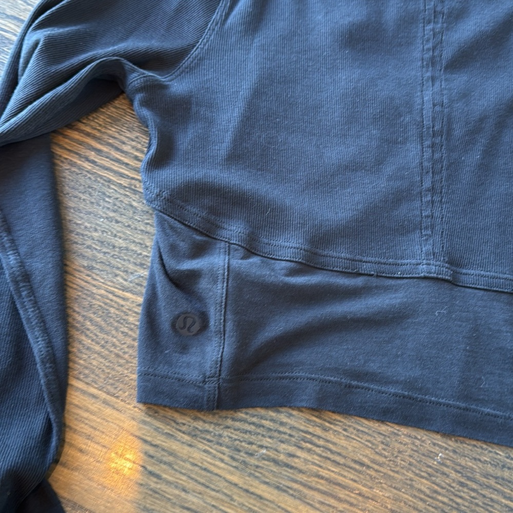 Lululemon Black LA Better Best Long Sleeve Crop Cropped Keyhole Cut Out Size 10 - Picture 14 of 16